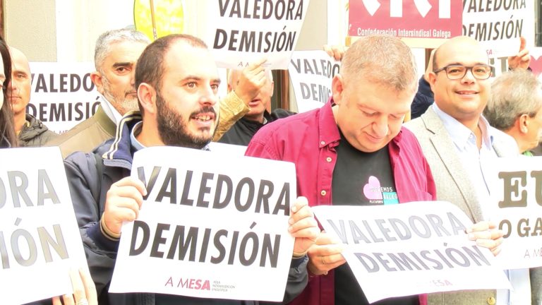 A Mesa e a CIG-Ensino esixen a demisión da Valedora polos desprezos reiterados contra o galego