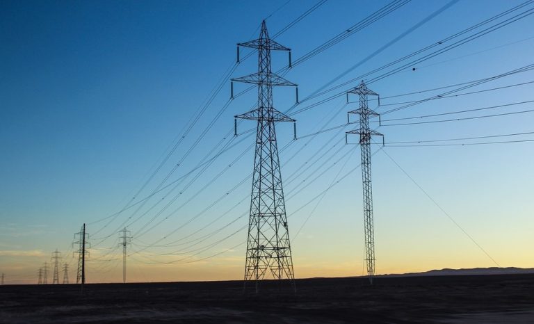 BNG: “Galiza debería pagar menos pola luz por ser produtora de electricidade”