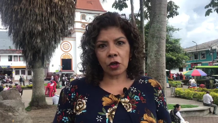 Ana María Lince, lideresa política en Colombia, pide axuda internacional ante as ameazas de ‘Las Águilas Negras’